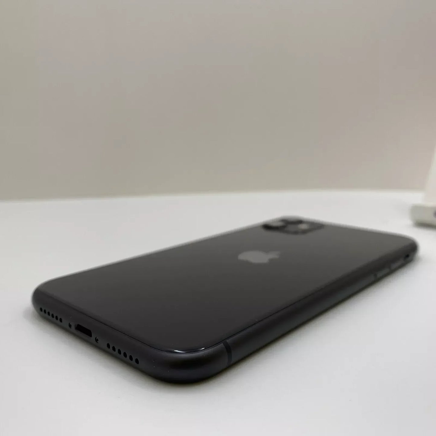 Apple iPhone 11 - 128GB - Black (Unlocked) - Open Box